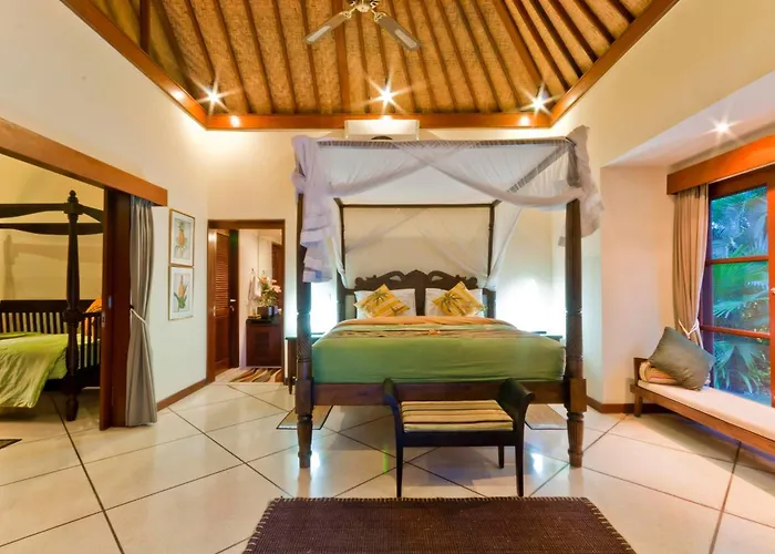Villa Mango - 3 Bedroom Villa In Seminyak